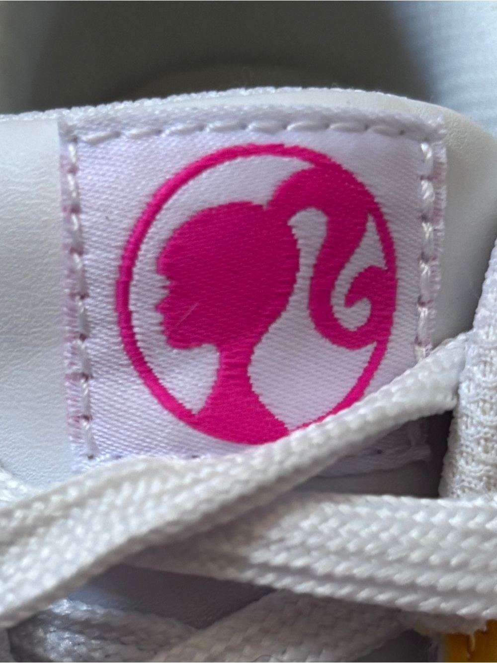 Barbie Low Top Sneakers Women's Size 7 Pink White Logo Lace Up Casual Shoes - Picture 7 of 9